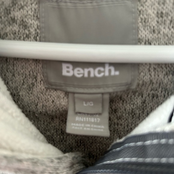 Men’s Bench Jacket - Picture 5 of 6